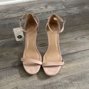 NWT nude heels